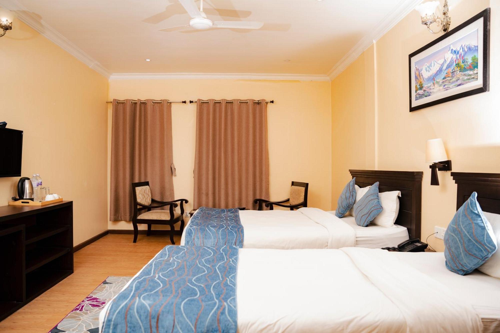 Hotel Maden Inn Itahari Екстер'єр фото
