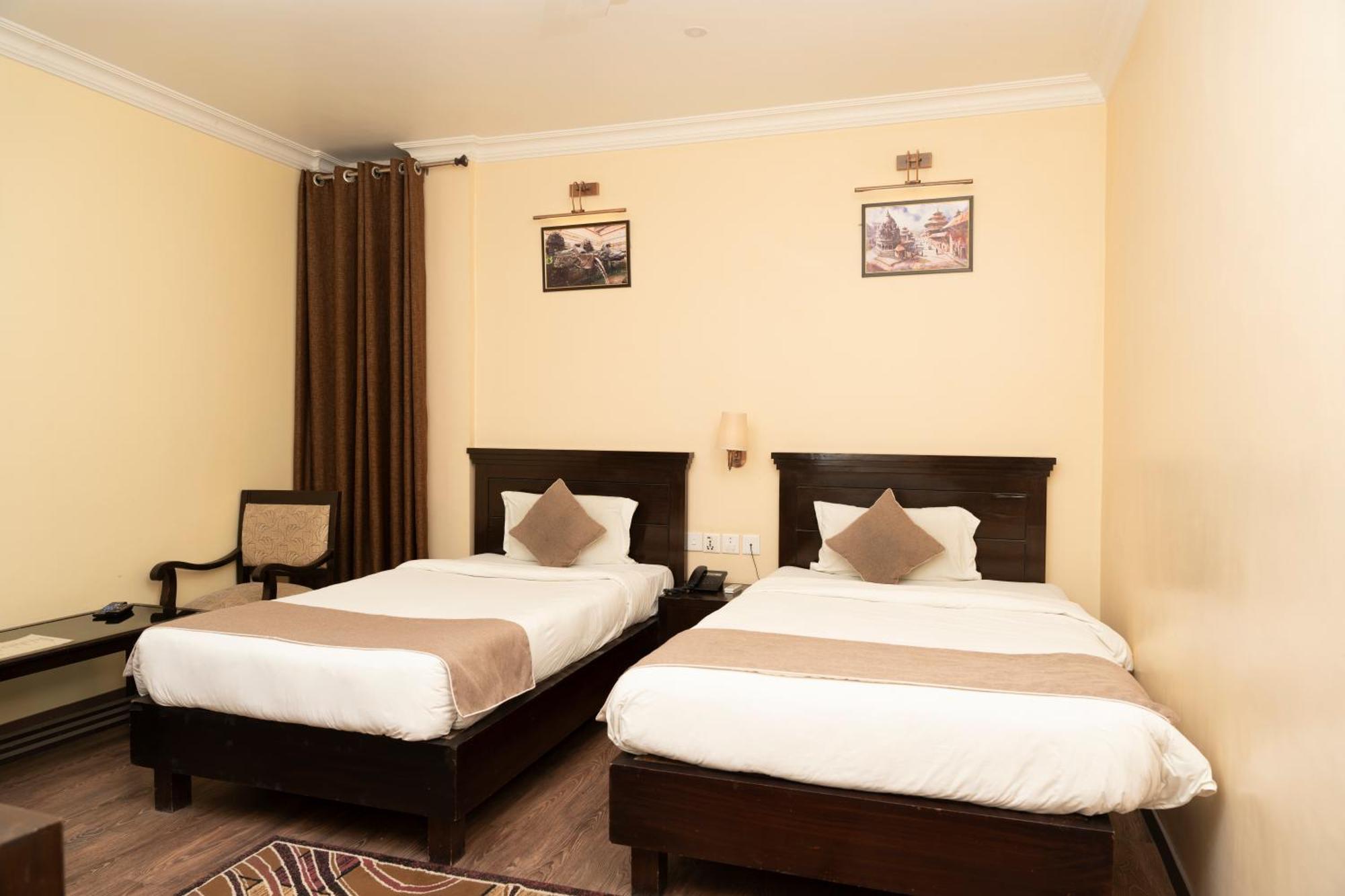 Hotel Maden Inn Itahari Екстер'єр фото